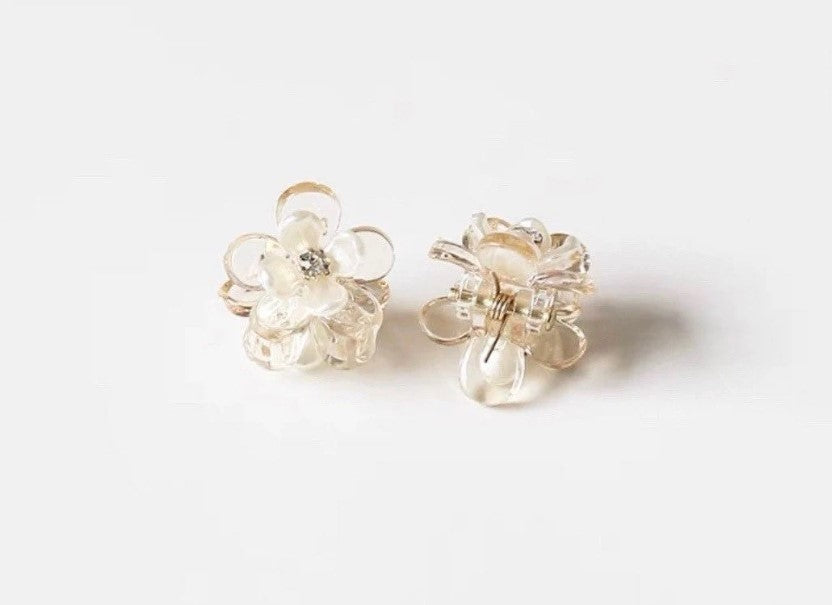 Daisy Claw Flower Hairclip Set