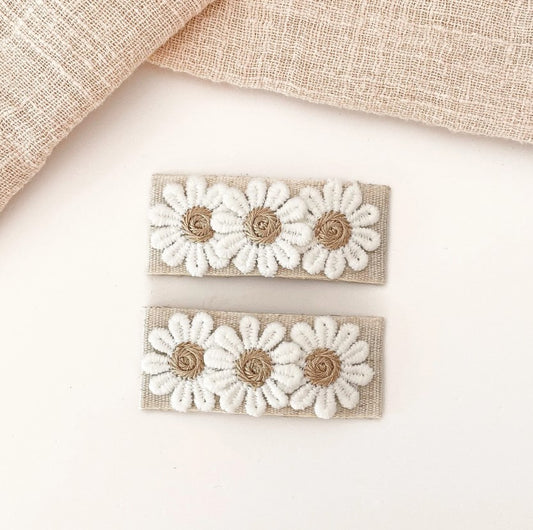 Posie | Floral Embroidered Snap Clip