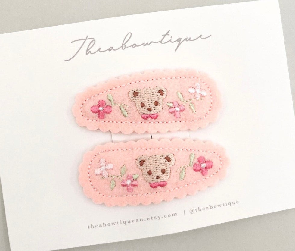 Embroidered Bear Clip Set